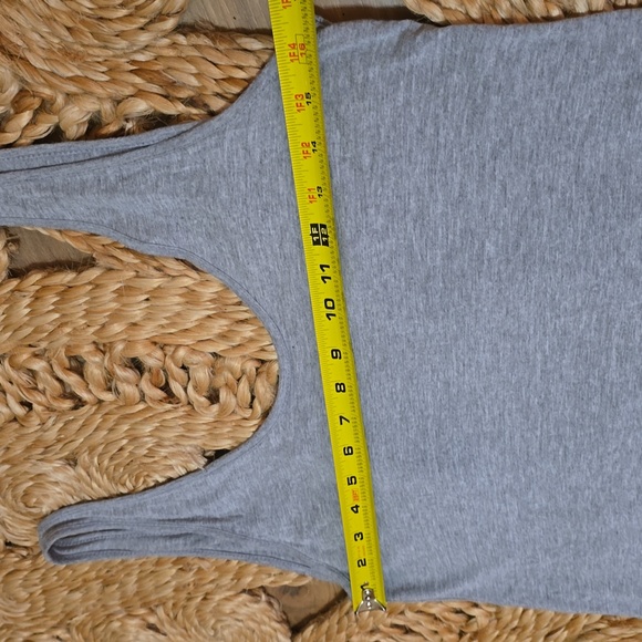 Venus Flowy Loose Fit Backless Gray Tank w/Black Elastic Band - Picture 5 of 14